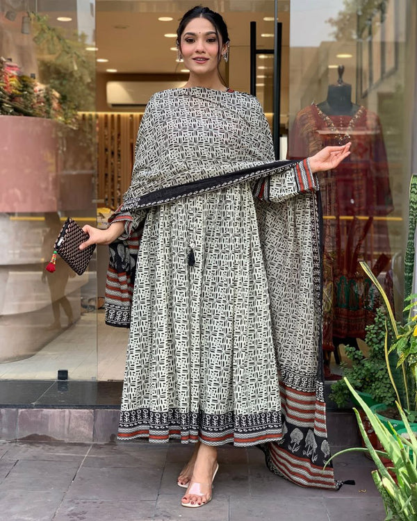 Stylish Kurta Ensemble with Printed Dupatta