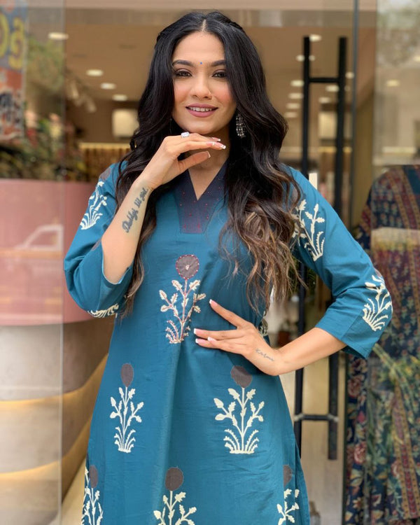 Traditional Teal Kurta with Contemporary Flair